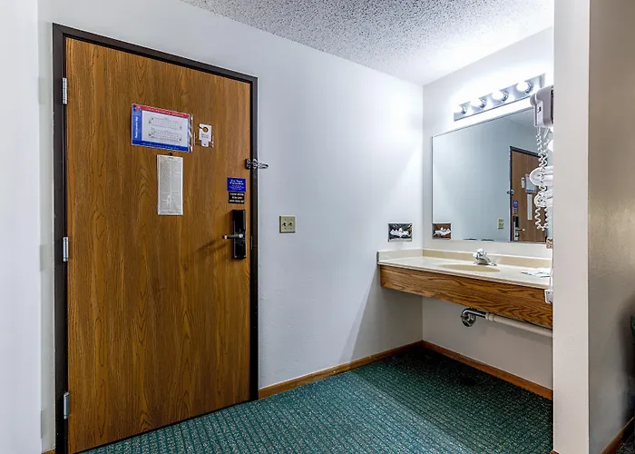 Hotel 6-kewanee, Il