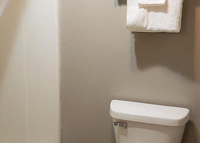 6-kewanee, Il Hotel 4*
